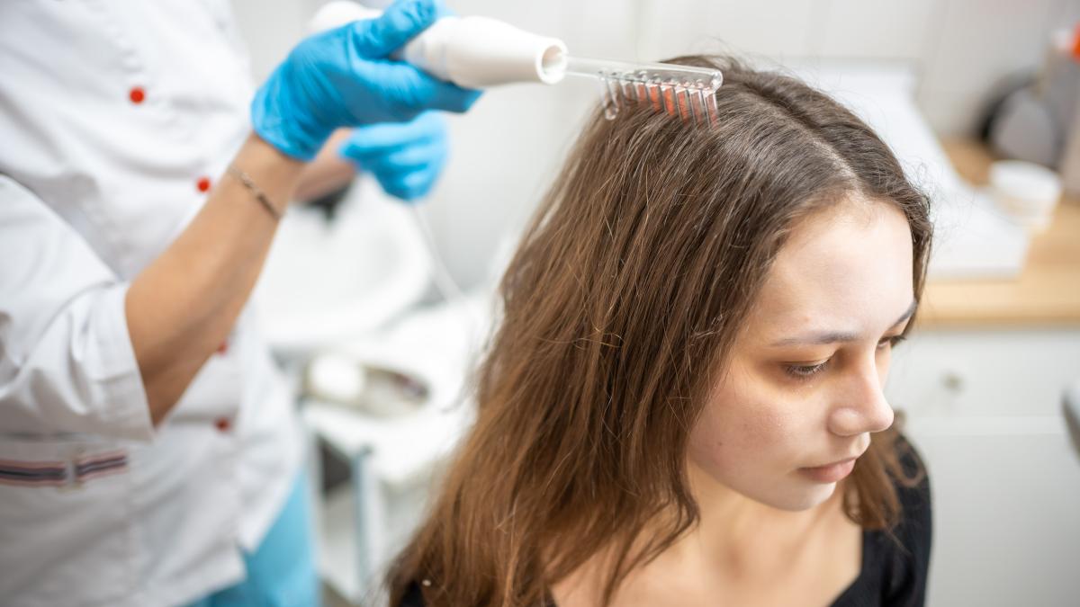 alopecia-cauze--simptome--tratament--ingredientele-benefice-pentru-parul-tau_11364900