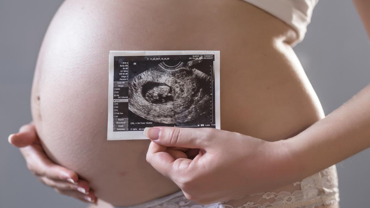 incompatibilitatea-in-sistem-rh--problema-frecventa-a-viitoarelor-mame--ana-maria-vayna-daca-anemia-este-diagnosticata-se-indica-transfuzia-intrauterina_88031300
