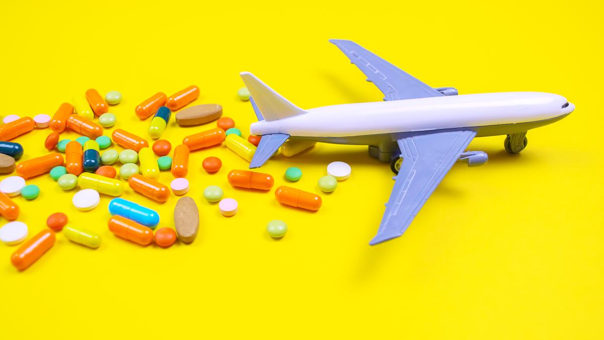 ce-medicamente-poti-lua-cand-calatoresti-cu-avionul_30124400