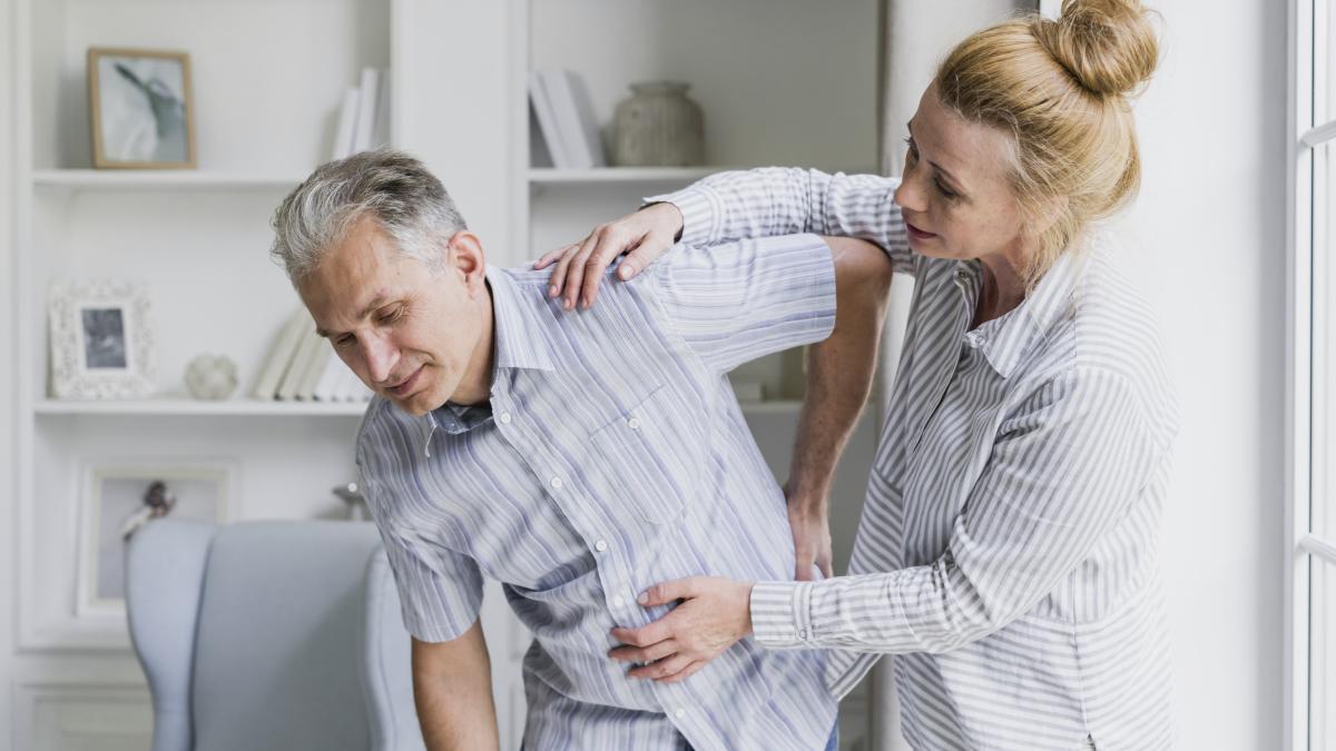 de-ce-te-doare-spatele-si-ce-sa-faci-pentru-a-ameliora-durerea--ce-rol-are-greutatea-corporala-in-prevenirea-durerii-de-spate_98299000
