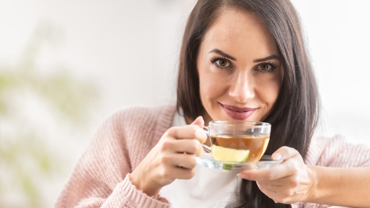ceaiul-care-combate-durerile-menstruale-si-insomnia--toti-romanii-il-au-acasa_42221500