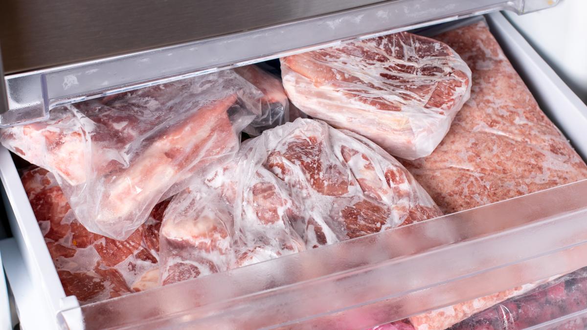 cinci-greseli-comune-cand-gatesti-carne-congelata-_09375600