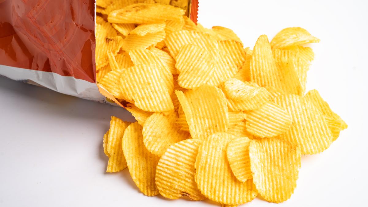de-ce-chipsurile-sunt-ambalate-in-ambalaje-fosnaitoare_63343500