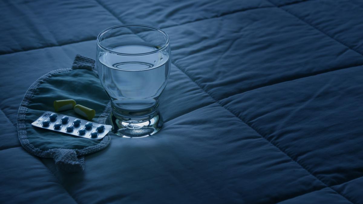 ce-se-intampla-daca-iei-medicamente-inainte-de-culcare-_89309800