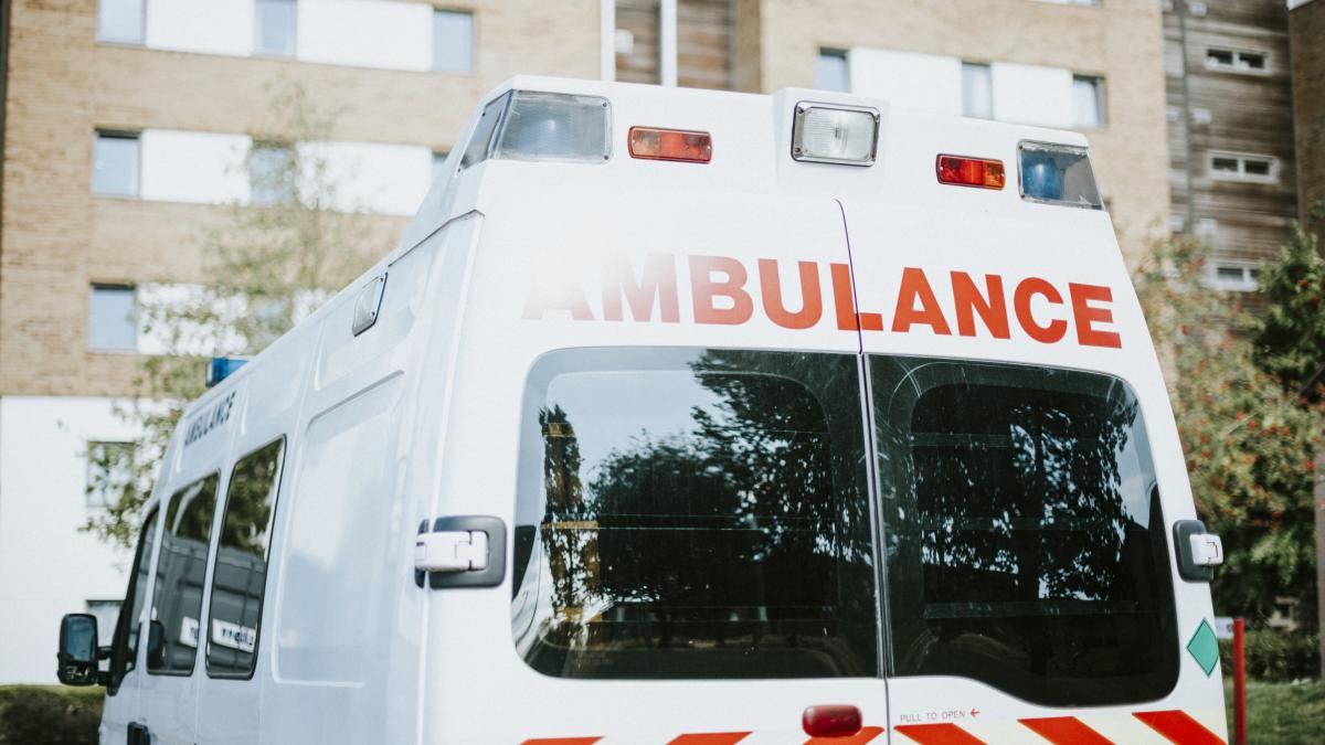 12-ambulante-tip-terapie-intensiva--achizitionate-de-ministerul-sanatatii-_36516700