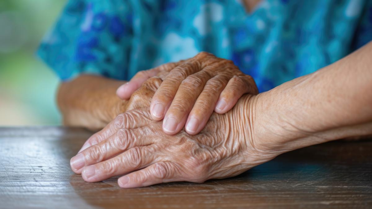 schimbarea-subtila-care-poate-fi-semnul-bolii-parkinson-_01221100