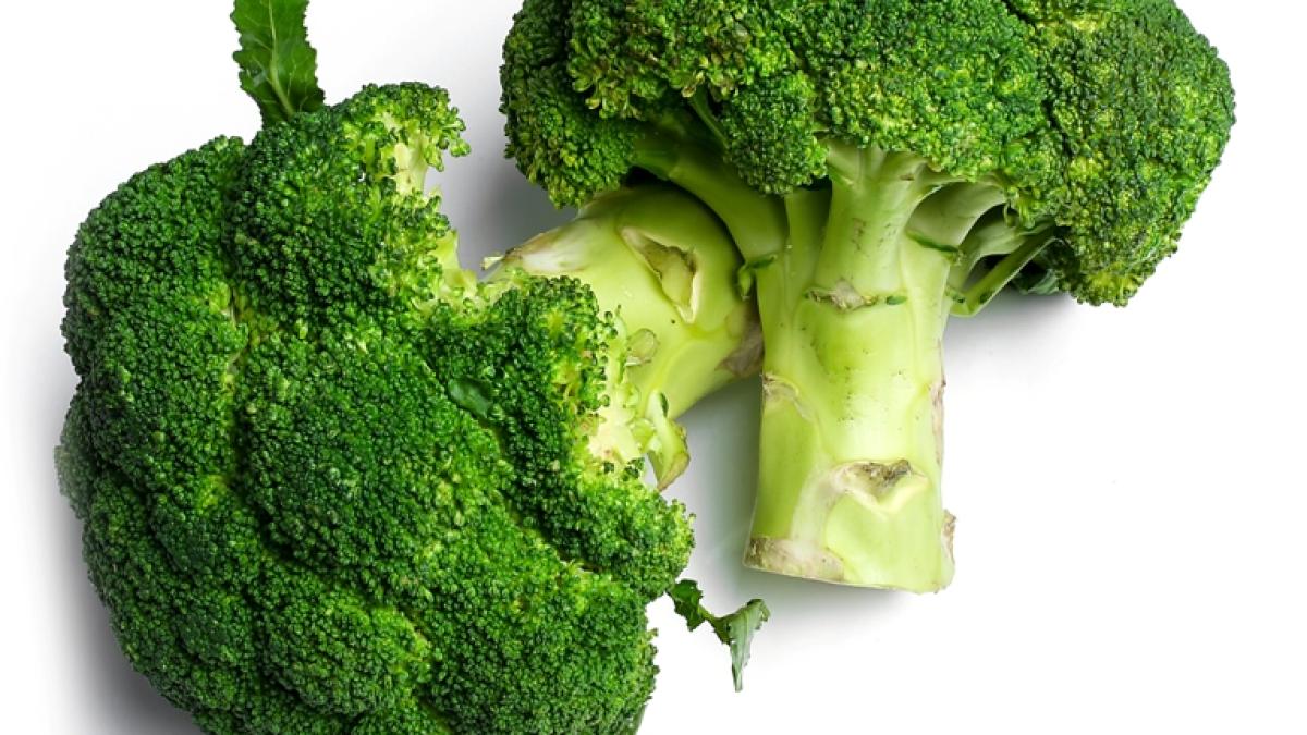 fresh-broccoli-vegetable_52383200