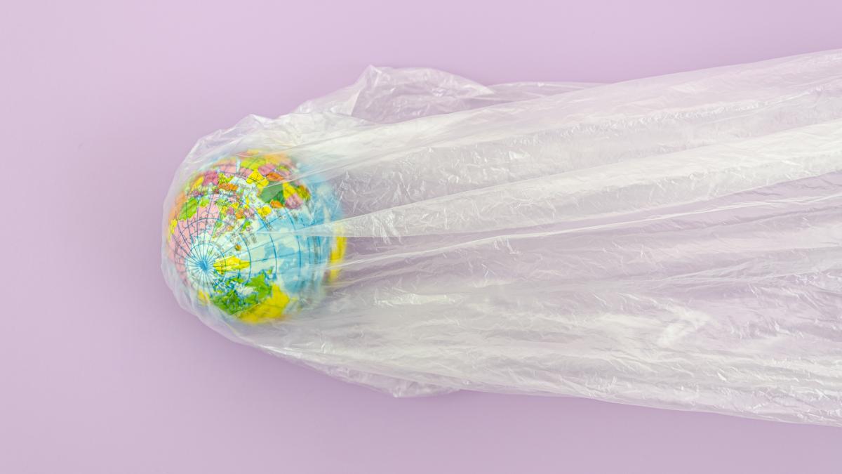 plastic_93405600