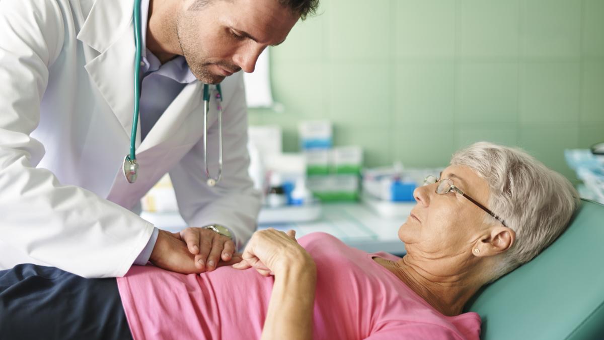 care-sunt-simptomele-tacute-ale-cancerului-gastric--de-ce-poate-fi-confundat-foarte-usor-cu-alte-afectiuni_99482200