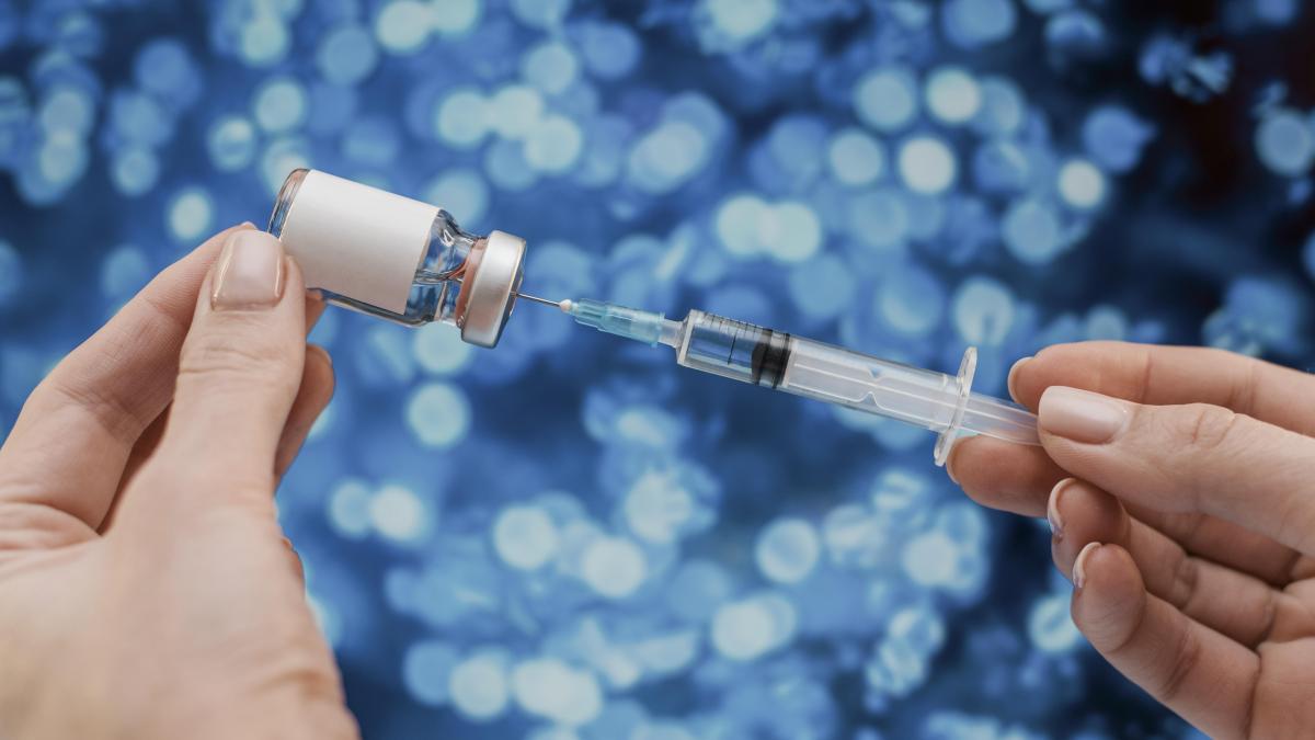 vaccin-meningita_79437400