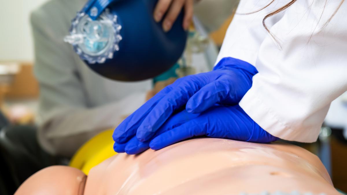 resuscitare_15393200