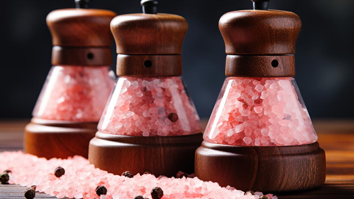 pink-salt-pepper-grinders_63794900