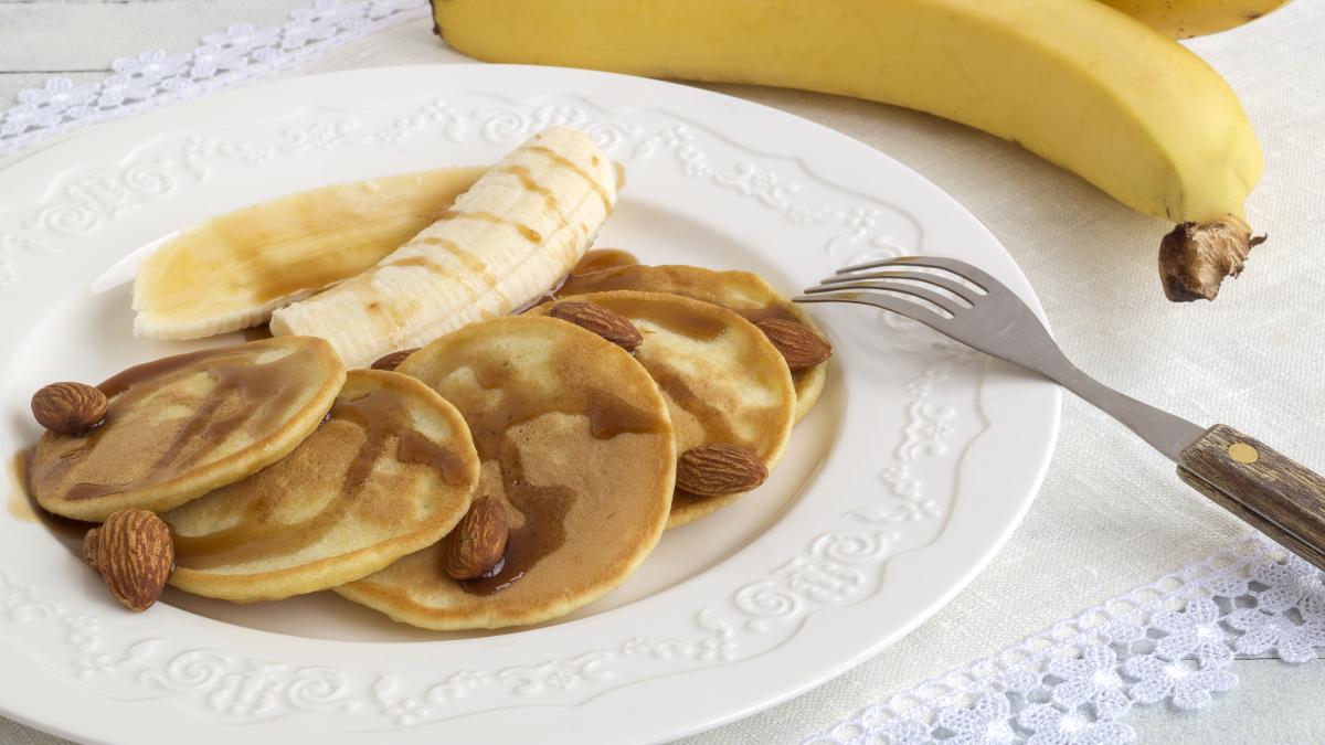 clatite-cu-banane-si-nuci_61894200
