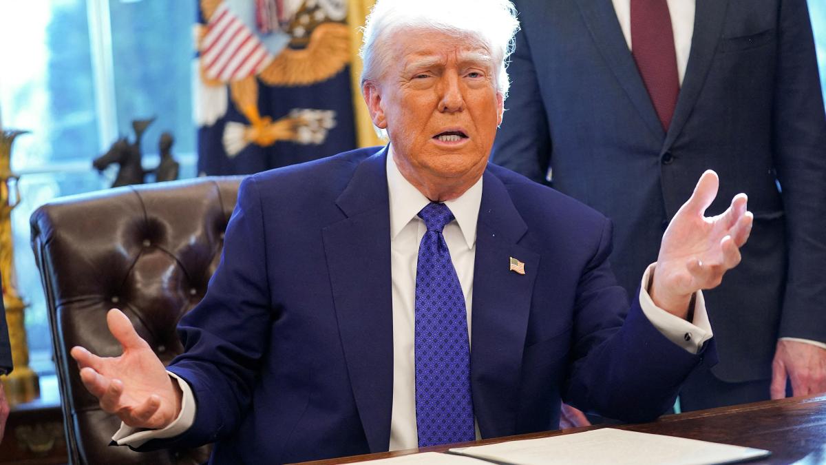 donald-trump_26784400