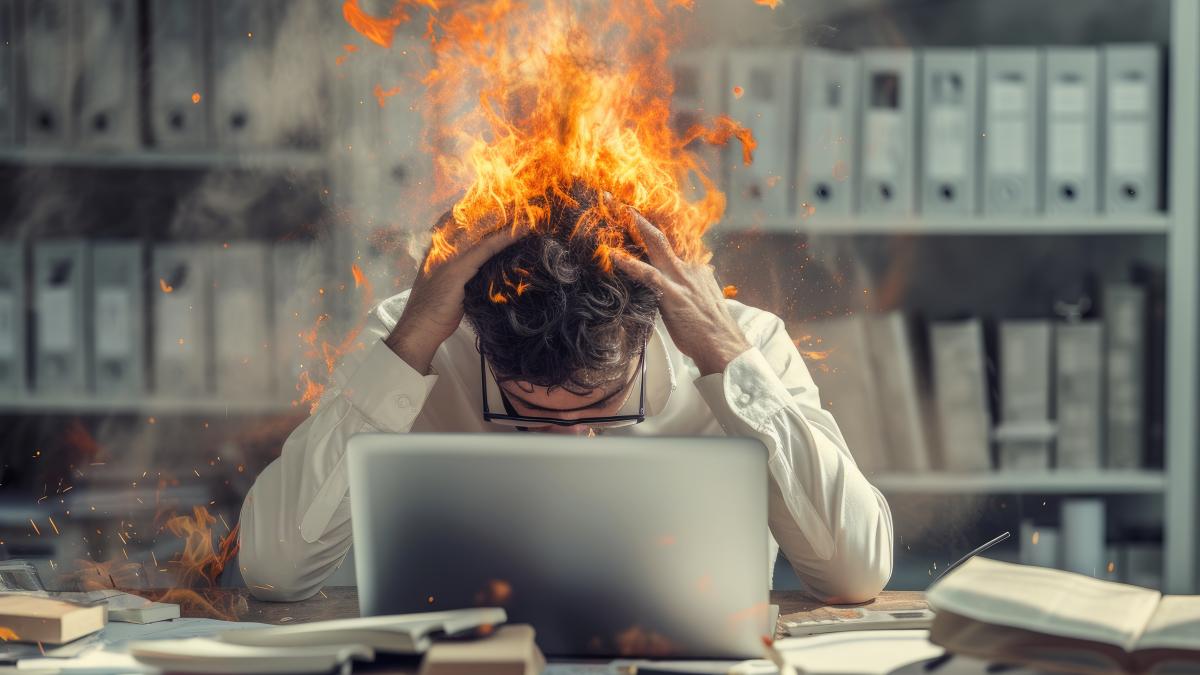 care-este-diferenta-dintre-burnout-si-depresie_43146600