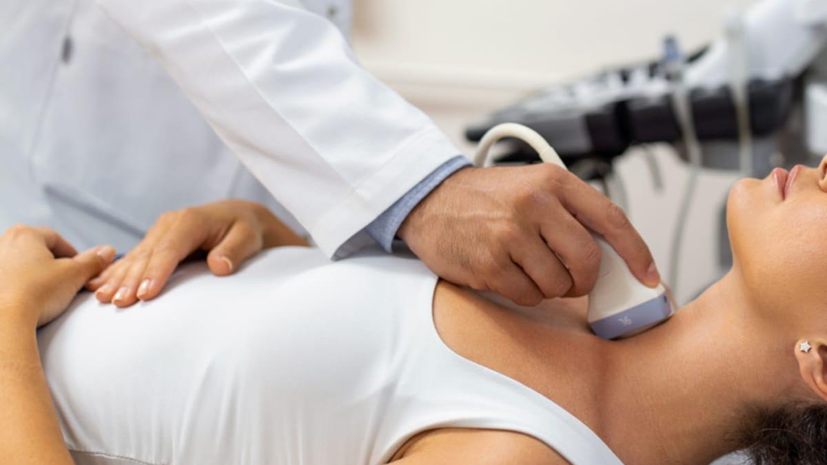 ecografie-la-tiroida-clinica-hereditas-suceava_06208700