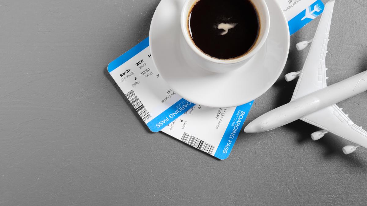 de-ce-cafeaua-din-avion-are-un-gust-neplacut--explicatia-stiintifica_53479800