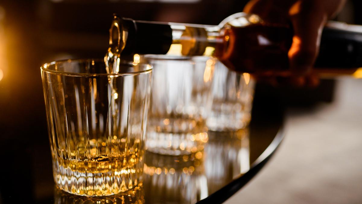 cantitatea-de-alcool-care-iti-devasteaza-creierul--e-mai-putina-decat-ai-crede_40359600