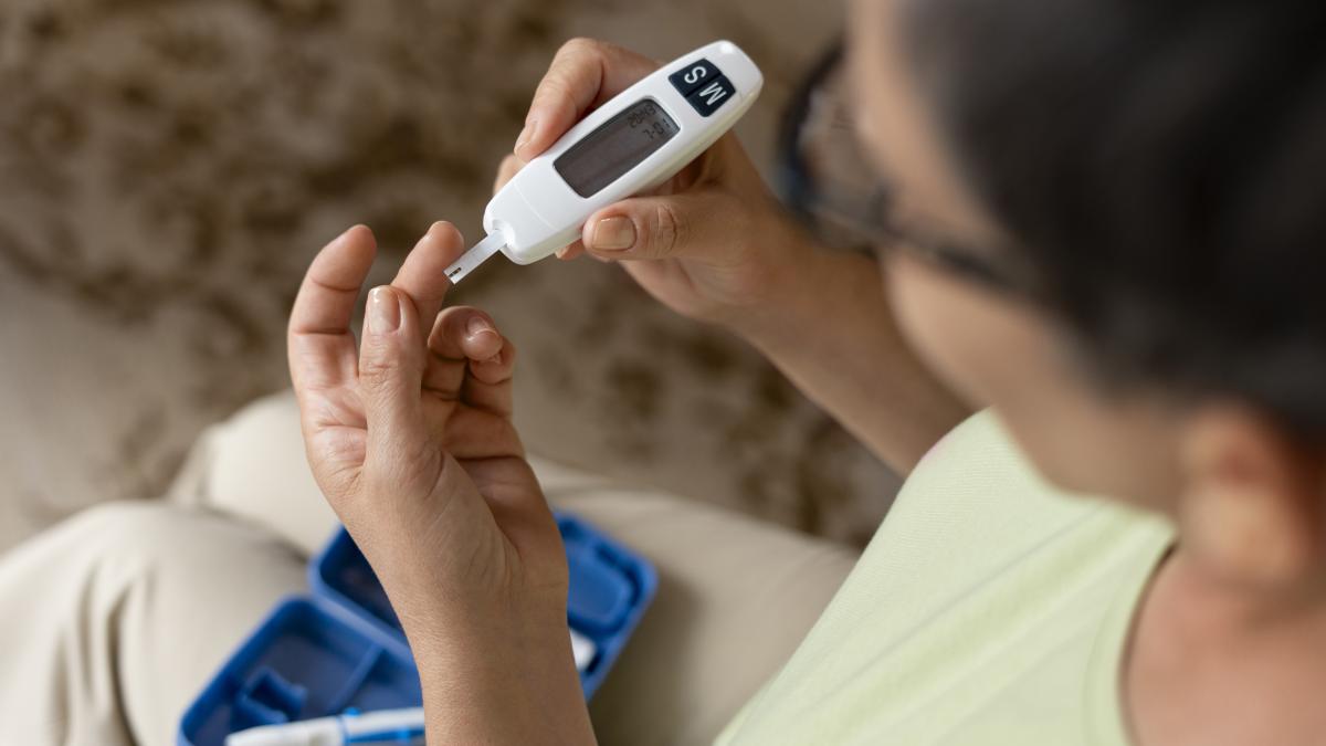 procedura-care-furnizeaza-impulsuri-electrice-intestinului-amelioreaza-diabetul-de-tip-2_96796300