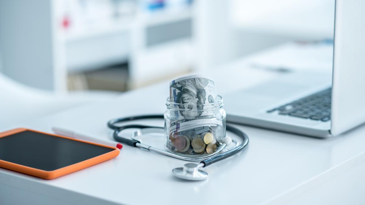 spitalele-primesc-mai-multi-bani-pentru-salarii-decat-pentru-tratamente--cond--univ--dr--horatiu-moldovan-nu-se-incurajeaza-munca_13660100