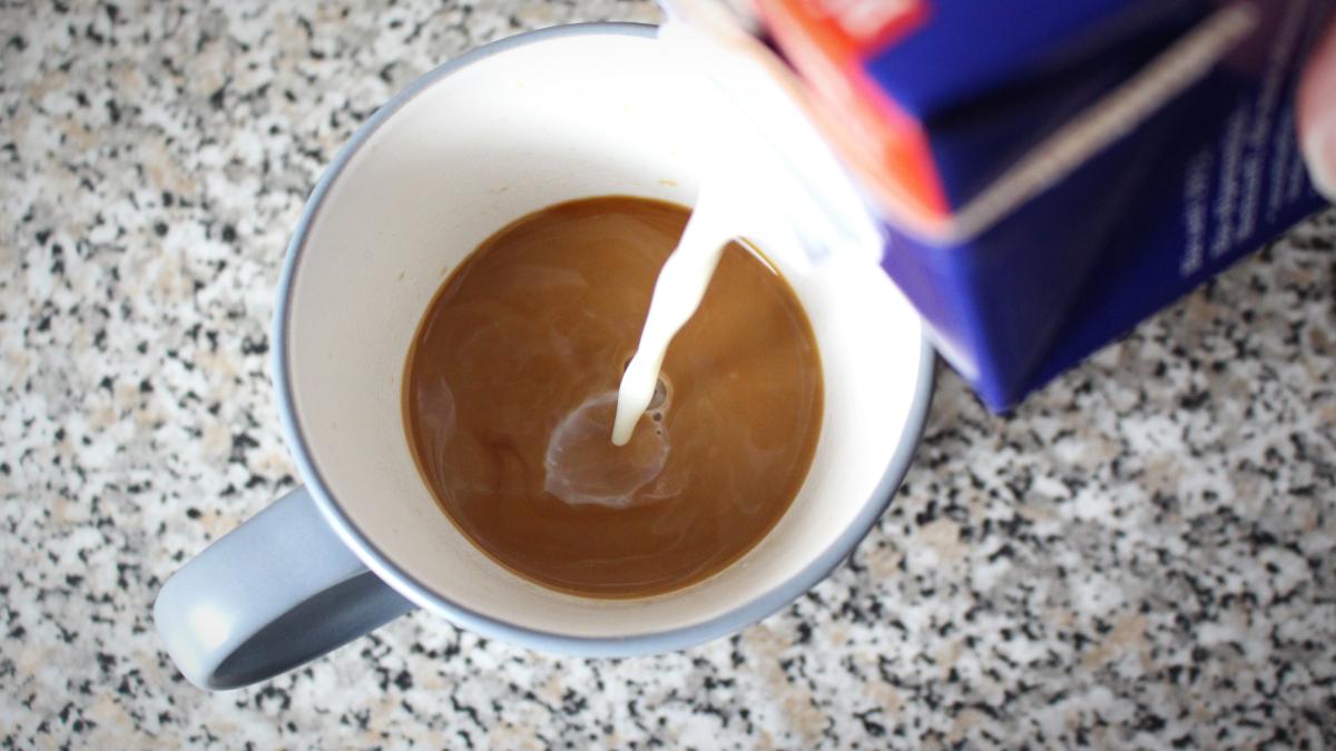 cafea-cu-lapte_38456500