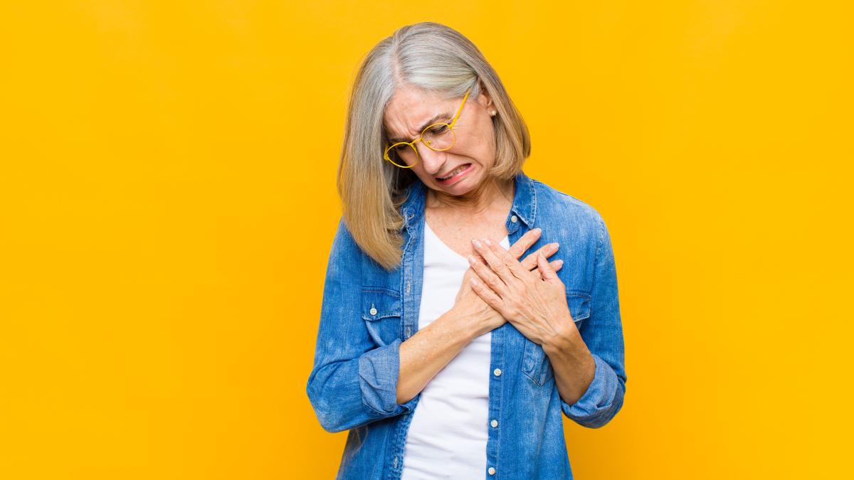 simptomul-surprinzator-de-infarct-pe-care-majoritatea-femeilor-il-ignora_95094700
