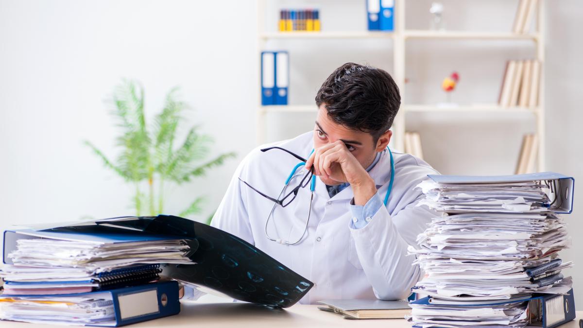 reguli-actualizate-pentru-acordarea-concediilor-medicale-responsabilitati-pentru-medici--pacienti-si-angajatori_94355200
