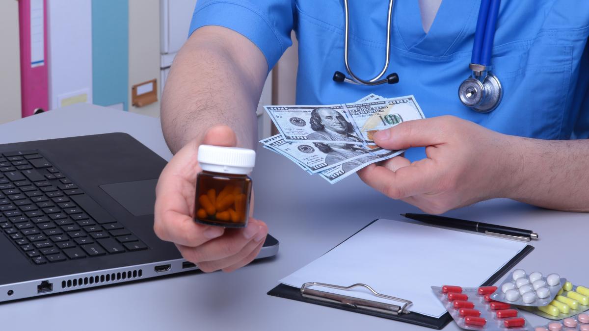 Finanțarea medicamentelor în România, provocări. Dan Zaharescu (ARPIM) Involuție și dezechilibru