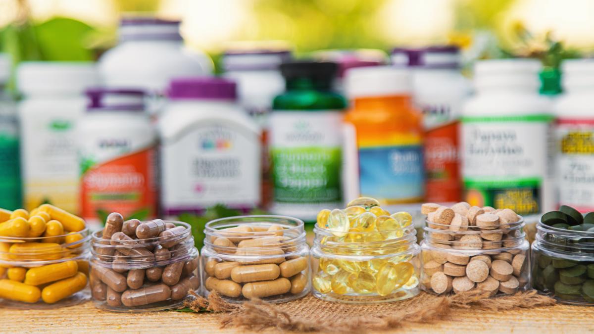 5 lucruri esențiale de știut înainte să cumperi suplimente alimentare