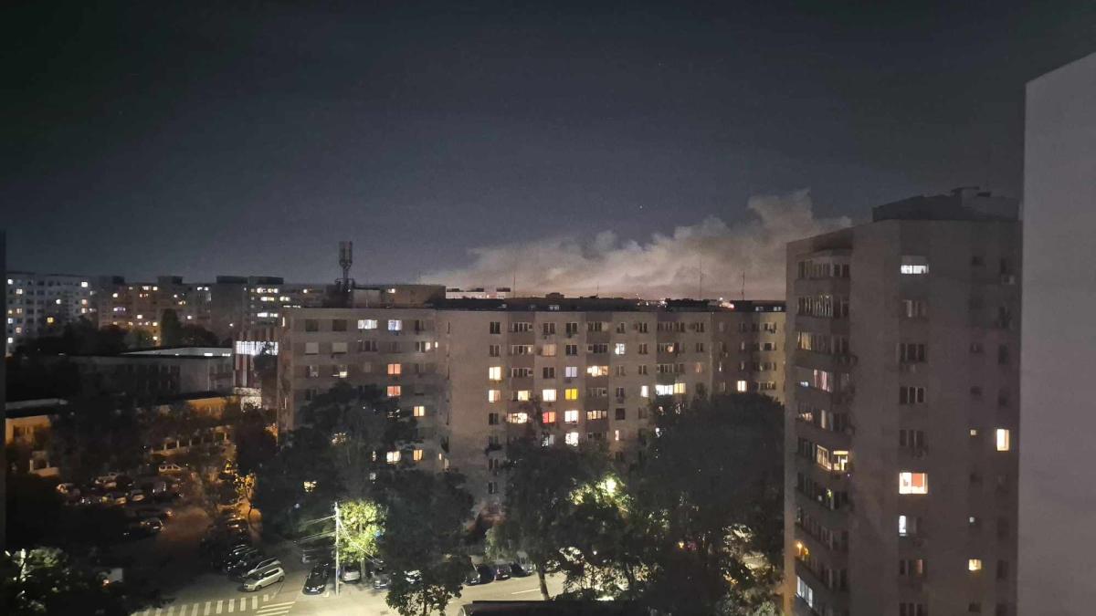 Incendiu cu fum dens în Sectorul 2. Ministerul Sănătății, recomandări urgente pentru protecția populației