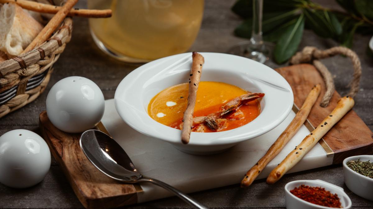 5 supe cremă delicioase pentru sezonul rece, recomandate de nutriționiști