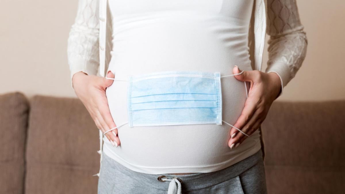 Infecția cu COVID în sarcină, legată de risc dublu de autism la bebeluși