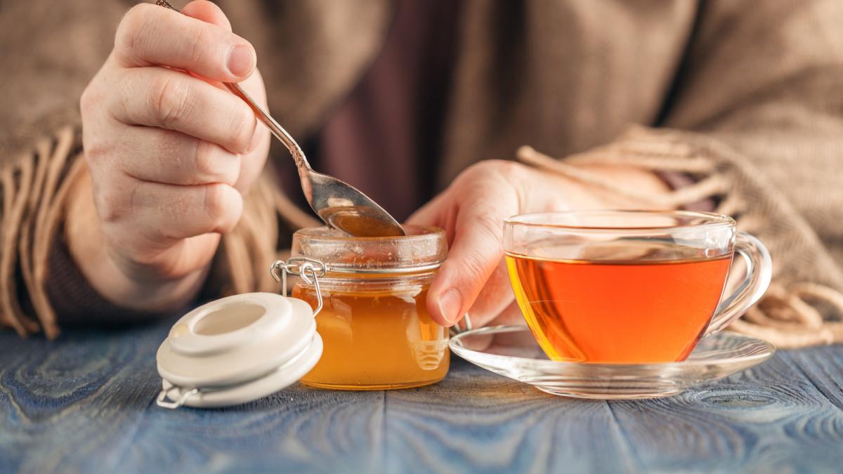 bauturi-ceaiuri-tuse-gat-iritat-durere-de-gat