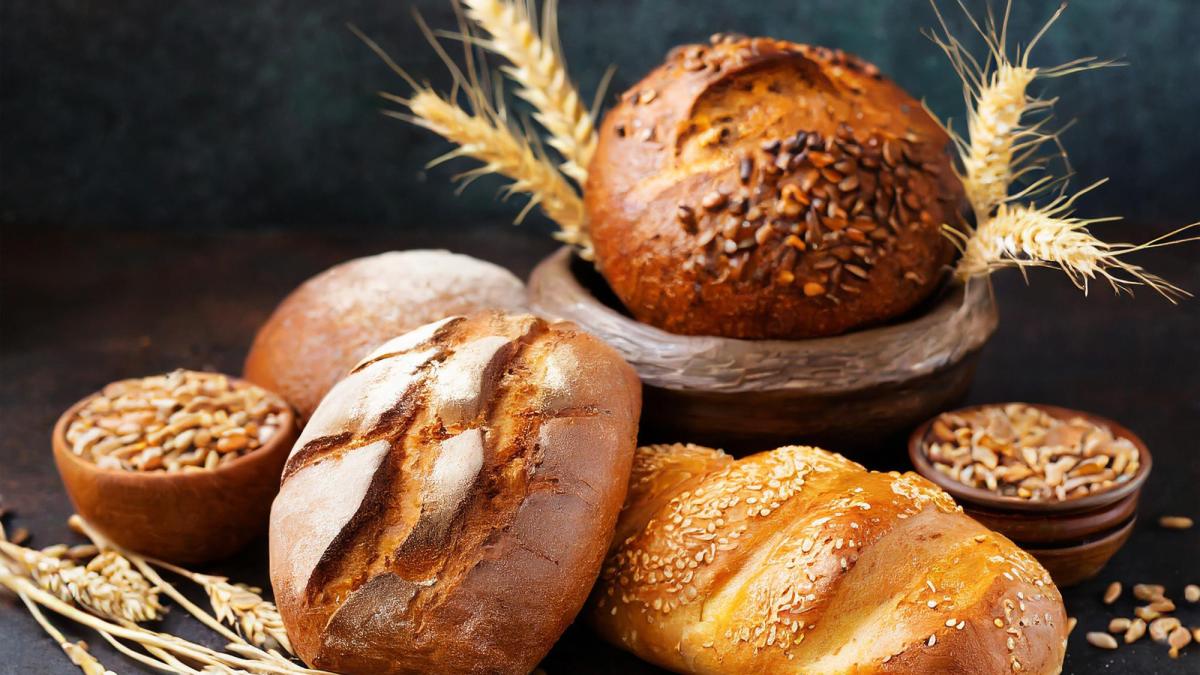 Pâinea albă vs. pâinea integrală care este cu adevărat mai sănătoasă