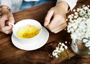 9 motive pentru care ceaiul de iasomie este bun pentru sanatate