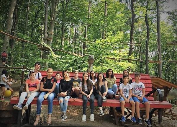 copiii cu scleroza multipla asocia ia care ii ajuta sa aiba o via a normala copiii cu scleroza multipla asocia ia care ii ajuta sa aiba o via a normala