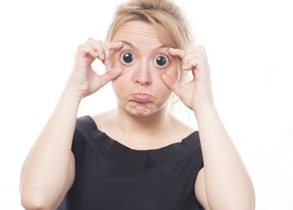 lentile de contact infec ie rara care va lasa orb