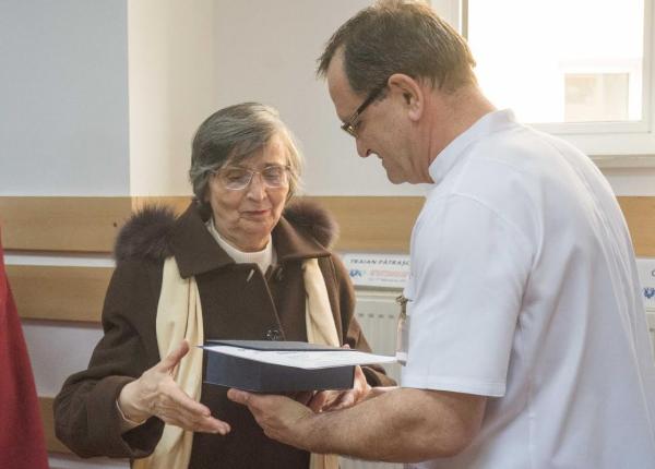 conf dr iulian brezean managerul spitalului cantacuzino la academia de sanatate conf dr iulian brezean managerul spitalului cantacuzino la academia de sanatate