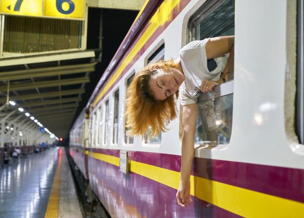 chirurg avem zeci de adolescen i ar i dupa sefie facut pe tren chirurg avem zeci de adolescen i ar i dupa sefie facut pe tren