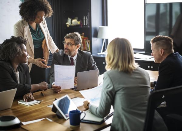 boala asemanatoare poliomielitei care da batai de cap speciali tilor