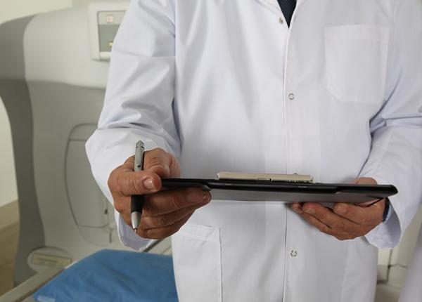 medicii se pensioneaza la 67 de ani e oficial pre edintele a semnat