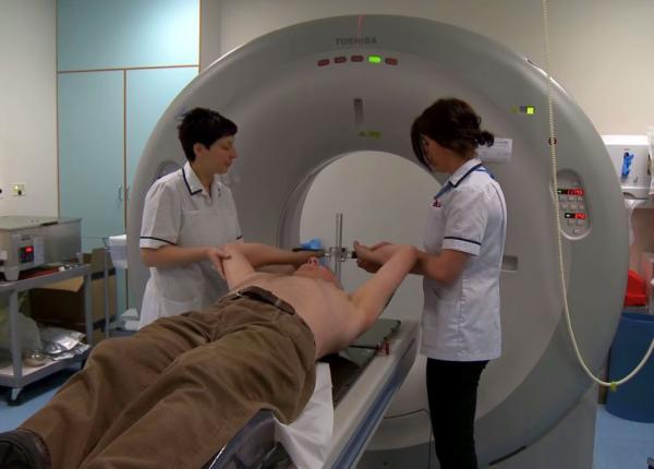 accesul la radioterapie o loterie pentru pacien ii cu cancer