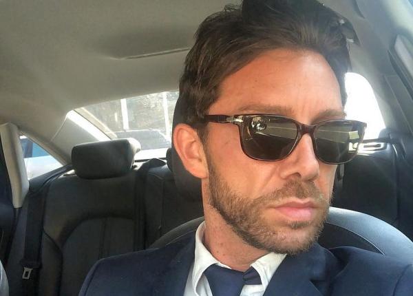 e ti victima a chirurgului impostor matthew mode suna la acest numar