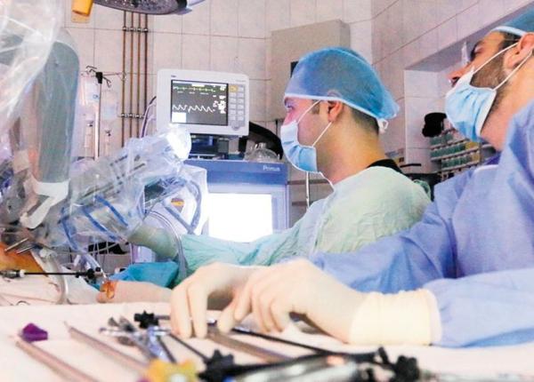 nefrectomie par iala cu robot da vinci la spitalul militar central carol davila