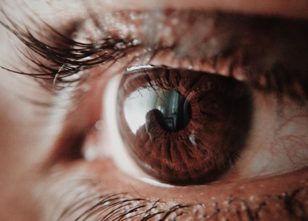 pleoape cazute batrane e sau o boala grava explica ii