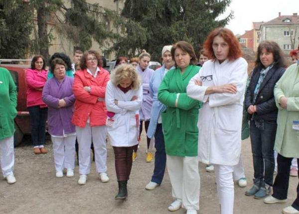 spitalul jude ean re i a protest pentru sporurile diminuate