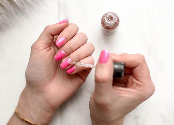 lampile cu ultraviolete pentru unghii periculoase sau nu