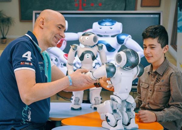 robotul nao ajutor pentru copiii cu autism din romania ce spun psihologii robotul nao ajutor pentru copiii cu autism din romania ce spun psihologii