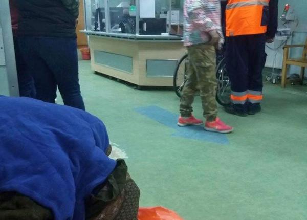 spitalul jude ean ploie ti un nou scandal batrana ignorata ore in ir la urgen a