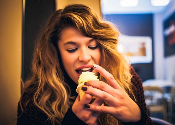 zaharul imbunata e te starea de spirit capcanele in care ne arunca pofta de dulce